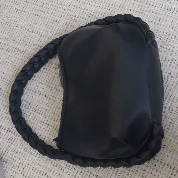 Black braided hobo handbag - Picture 7 of 8